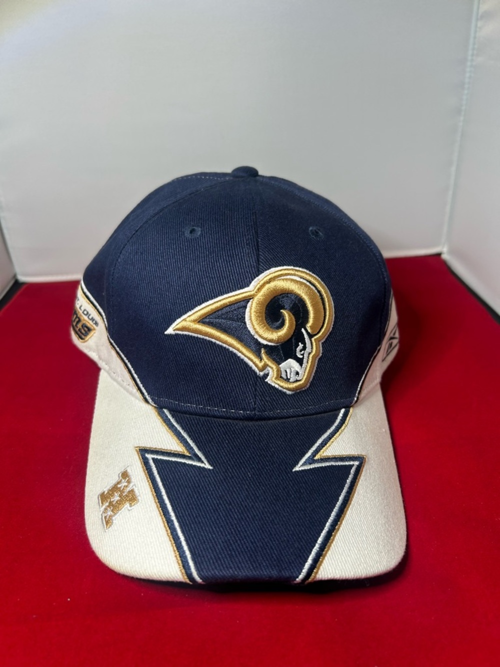 Deadstock Vintage 00’s NFL St. Louis Rams NFL Reebok Cap NWT
